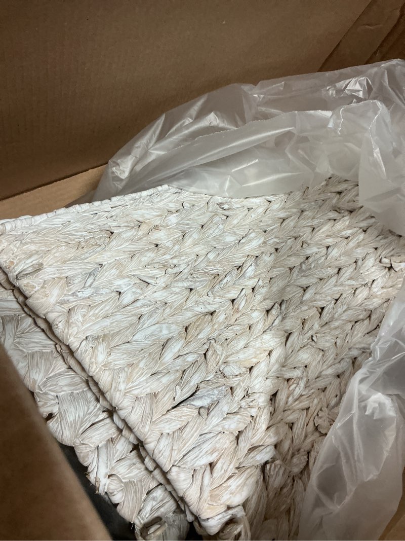 Condition photo showing Good Condition for Lanpn Natural Rattan Christmas Tree Collar 42 inch, Decorative Wicker Woven Tree Skirt Ring Stand Base Cover Rustic Farmhouse for XL Large Big Huge Oversize Artificial Trees Xmas Decor (White) White 42 inch/Round