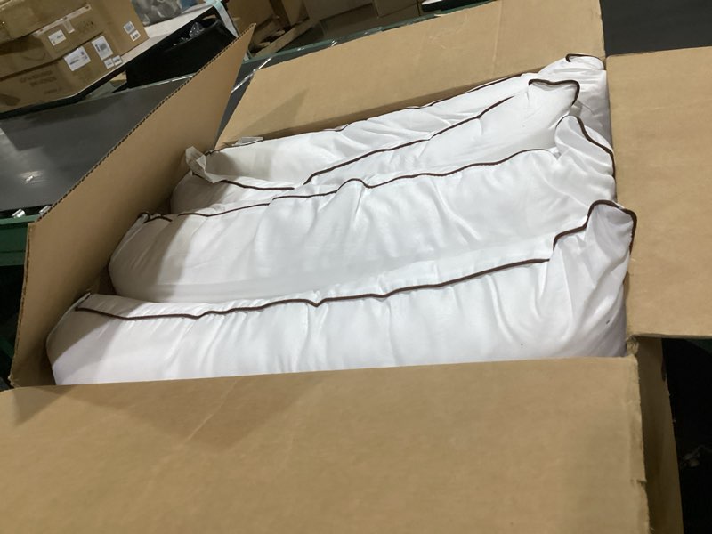 Condition photo showing Good Condition for huxmeyson pillows standard size set of 4, bed pillows set of 4, down alternative luxury hotel pillows for sleeping and for side and back sleepers standard size - (4 pack) white