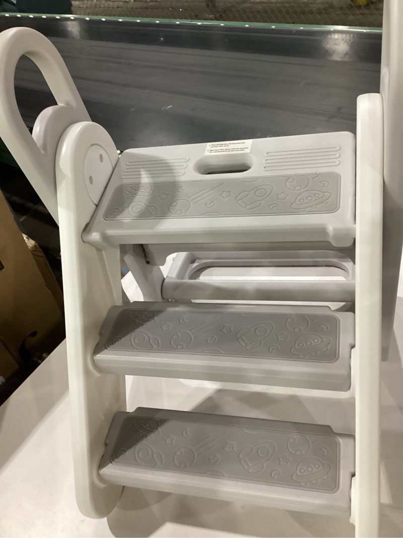 Condition photo showing Good Condition for mloong kids step stool foldable for bathroom sink, easy folding non-slip bathroom stool toilet potty training, adjustable toddler ladder kitchen counter helper