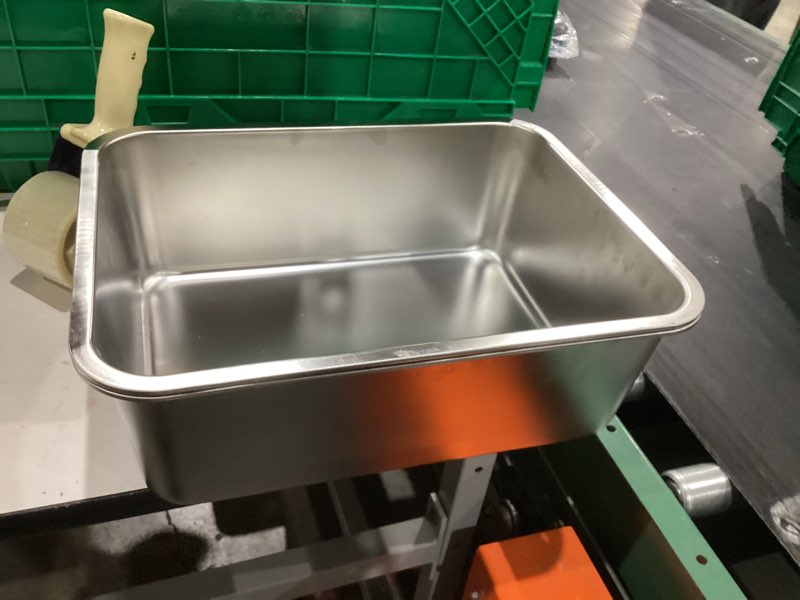Condition photo showing New/Like New for Kirecoo Stainless Steel Cat Litter Box - Metal High Sided Cat Pan, Large Stainless Steel Box, Indoor Litter Tray, Non Stick, No Smell, Easy to Clean, Pet Toilet Supplies for Kitten, Kitty, Rabbit 17.52" L x 13.58" W x 5.9" H