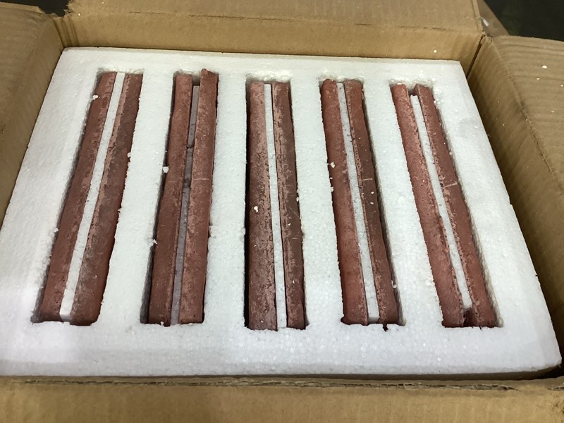 Condition photo showing Good Condition for red tile 40 pcs