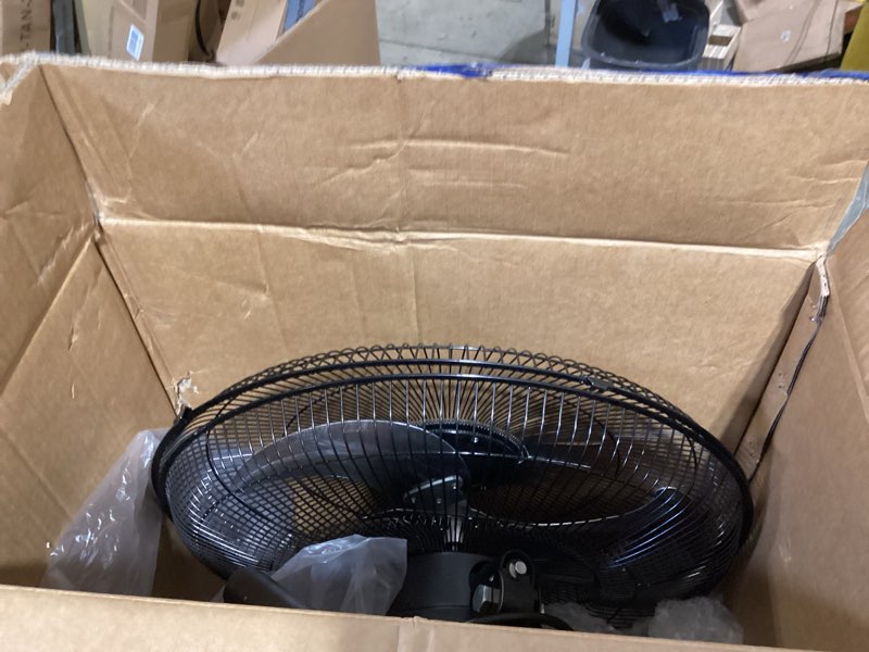 Condition photo showing Good Condition for vevor 18 inch wall mount fan oscillating, 3-speed high velocity max. 4000 cfm industrial wall fan for indoor, commercial, residential, warehouse, greenhouse, workshop, basement, black, etl listed 18 inch oscillating