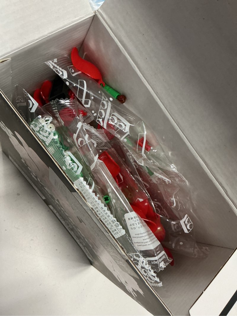 Condition photo showing Good Condition for Sopu Red Rose Bouquet Building Set, 960PCS Roses Flowers Artificial Flowers Botanical Collection for Dinner Table Home Decor, Christmas Valentines Day Gifts Thanksgiving Flower Decorations Rose Flowers Bouquet