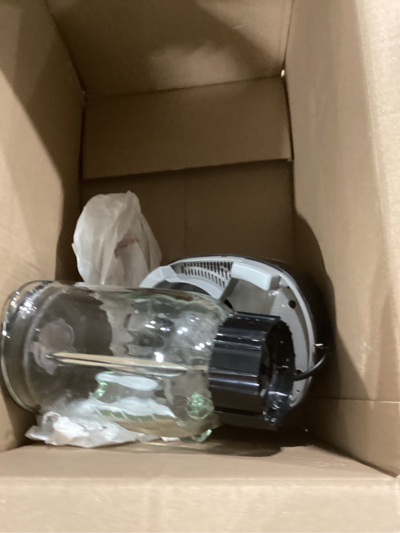 Condition photo showing Good Condition for BLACK+DECKER Countertop Blender with 6-Cup Glass Jar, 10-Speed Settings, Black, BL2010BG