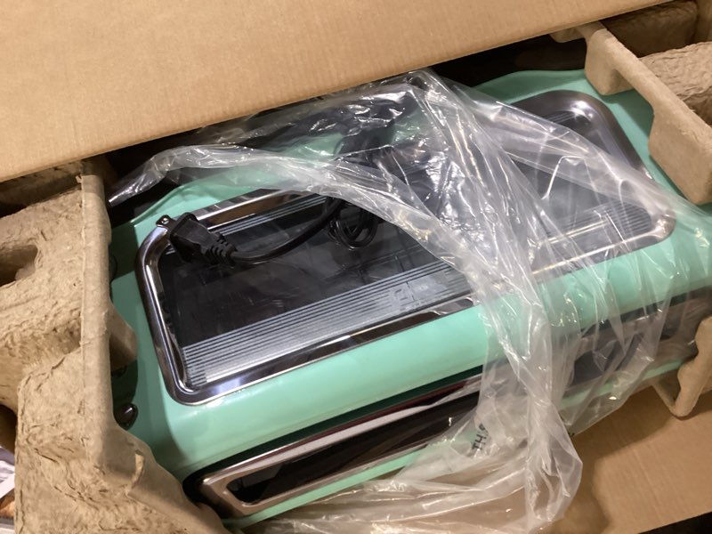 Condition photo showing Good Condition for DASH Clear View Toaster - Compact Design with 7 Browning Levels & Clear-View Window, Extra-Wide Slot Large Toaster, 1-Touch Defrost, Reheat & Bagel Functions - Easy Clean Up Crumb Tray (Aqua)