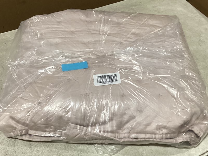 Condition photo showing Good Condition for bamboo dream quilt, twin, soft blush