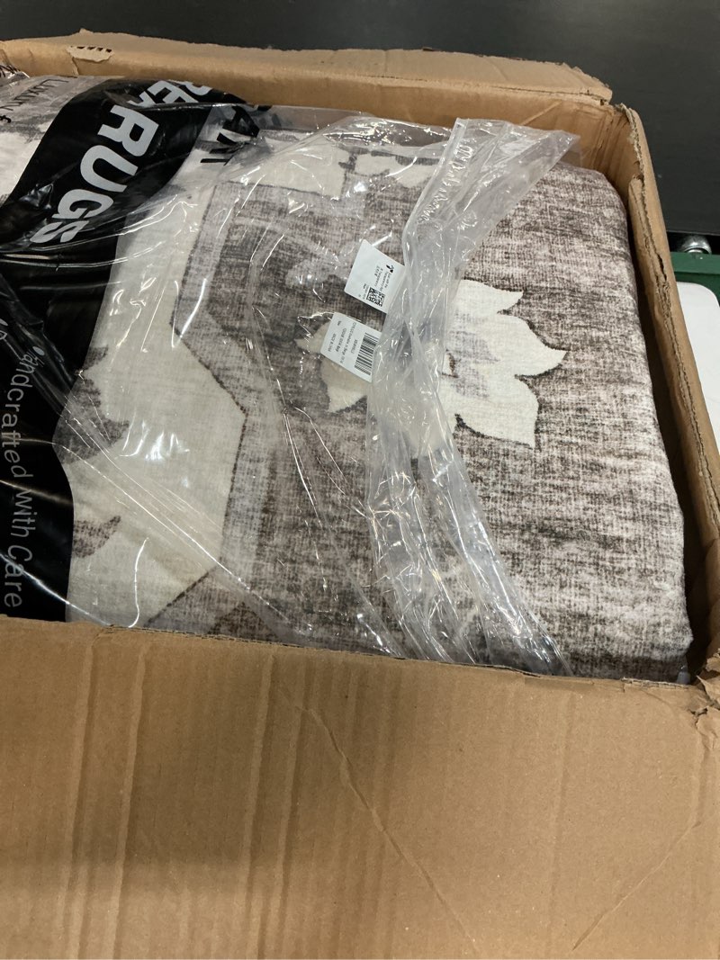 Condition photo showing Good Condition for Washable Oriental Area Rug - 10x14 Rugs for Living Room Soft Carpet for Bedroom Waterproof Floral Distressed Indoor Stain Resistant Non-Shedding Floor Carpets (Beige, 10X14) 10' x 14' (Rectangular) Beige