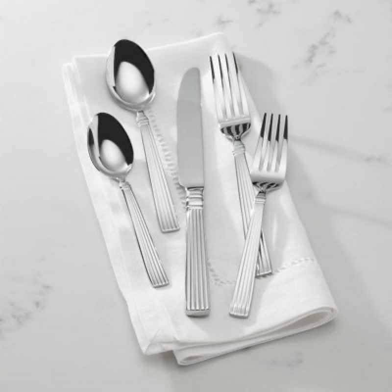 Crescendo ll 65 piece flatware set 
