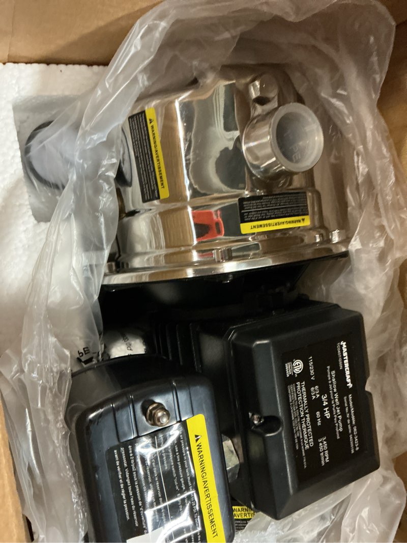 Condition photo showing Good Condition for stainless steel acier inoxydable shallow well jet pump pompe à jet pour puits de surface 3/4 hp