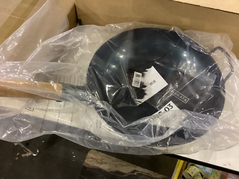 Condition photo showing New/Like New for YOSUKATA 13.5" Carbon Steel Wok Pan – Pre-Seasoned Flat Bottom Pow Wok for Stir Fry, BBQ, Grill & Camping – Traditional Japanese Chinese Cookware – Compatible with Induction, Electric, Gas, Open Fire