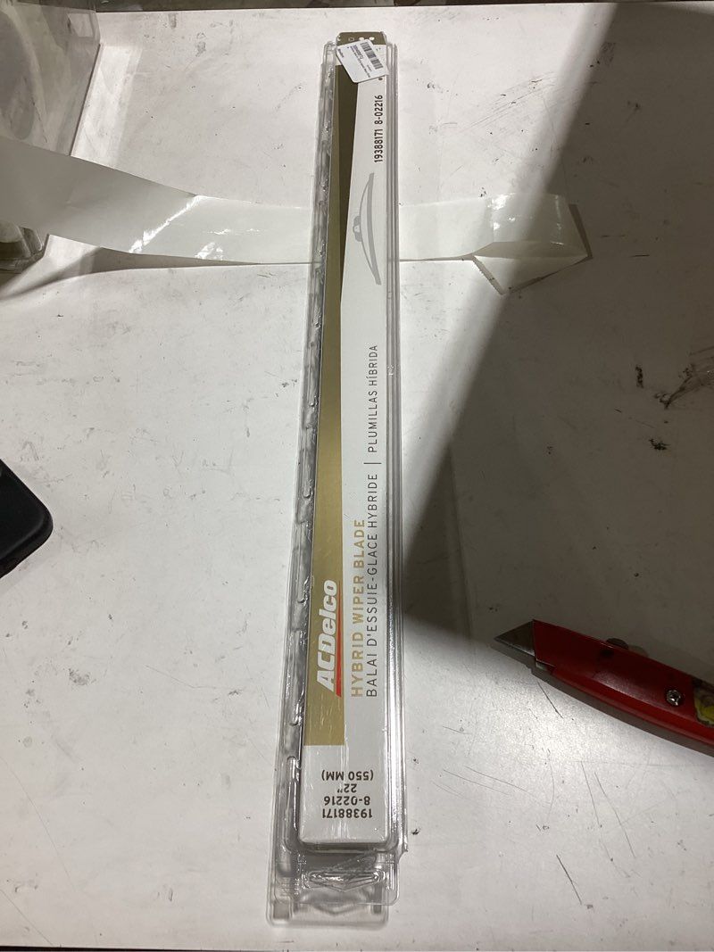 Condition photo showing Good Condition for acdelco gold 8-02216 (19388171) hybrid wiper blade, 22.0 in