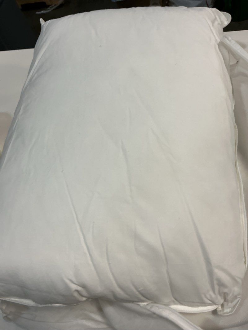 Condition photo showing Good Condition for quince premium down alternative pillow, standard, medium/firm