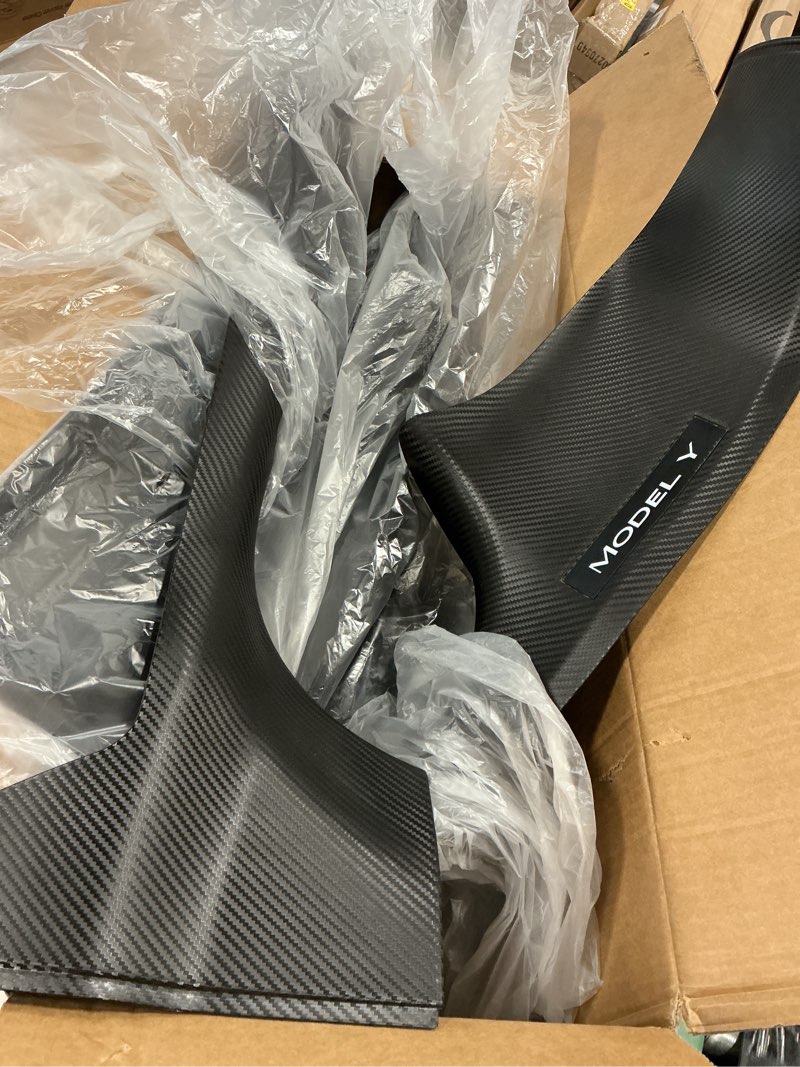 Condition photo showing Good Condition for 10Pcs for Tesla Model Y Juniper(2025-2026) Carbon Fiber Door Sill Protector with Bumper Guard [Anti-Kick & Keep Clean] Door Sill Guard Cover for Tesla Model Y Juniper Accessories 2025 2026