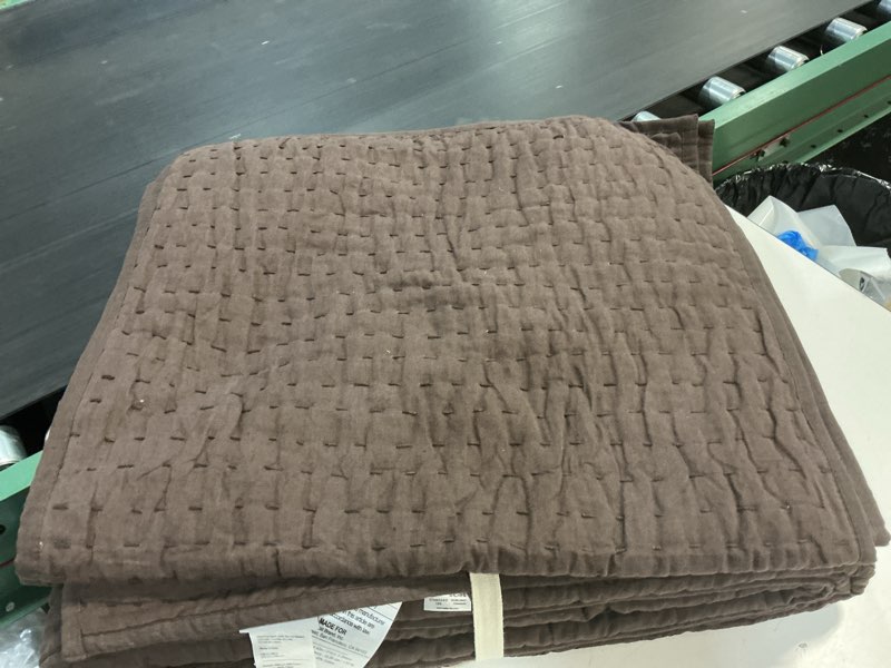 Condition photo showing Good Condition for quince european linen cotton stitch quilt set king size espresso