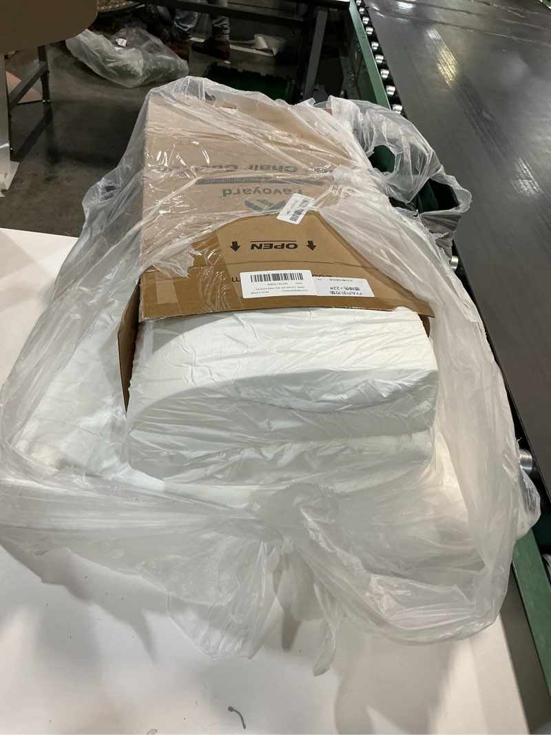 Condition photo showing Good Condition for Favoyard Patio Chair Cushions 22 x 22 x 3 Inch Waterproof Outdoor Seat Cushions for Patio Furniture 3-Year Color Fastness Garden Sofa Couch Chair Pads with Handle & Adjustable Straps Set of 2, Green Green 22 x 22 x 3 In