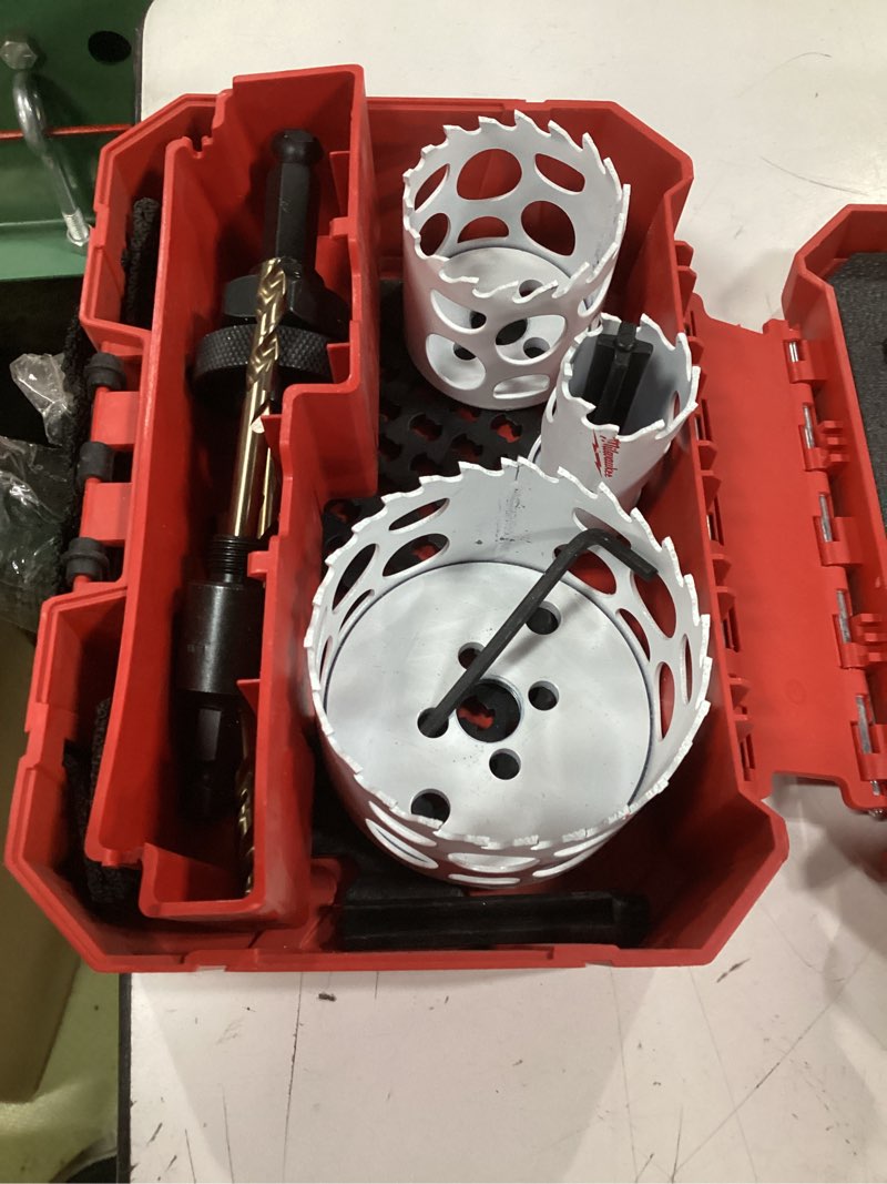 Condition photo showing Good Condition for hole dozer bi-metal hole saw kit (8-piece)