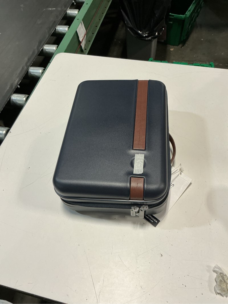 Condition photo showing Good Condition for samsonite virtuosa hardside train case, crossbody travel makeup case with removable strap navy
