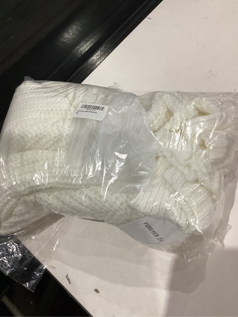 Condition photo showing New/Like New for Forever 21 Womens Turtleneck Knit Sweater Small White