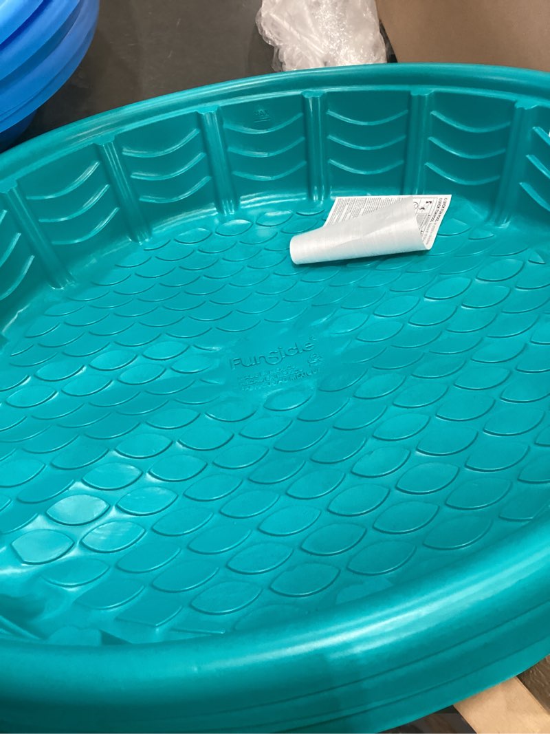 Condition photo showing Good Condition for funsicle wading pool green