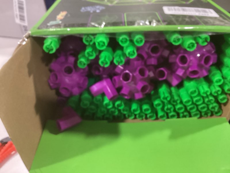 Condition photo showing As Is for V-Opitos 140 Pack Glow in The Dart Fort Building Kits for Kids Age 4, 5, 6, 7, 8+ Years Old, STEM Building Toys for DIY Castles, Tunnels, Ideal Christmas, Birthday Gifts for Boys & Girls Glow Green - 140pcs