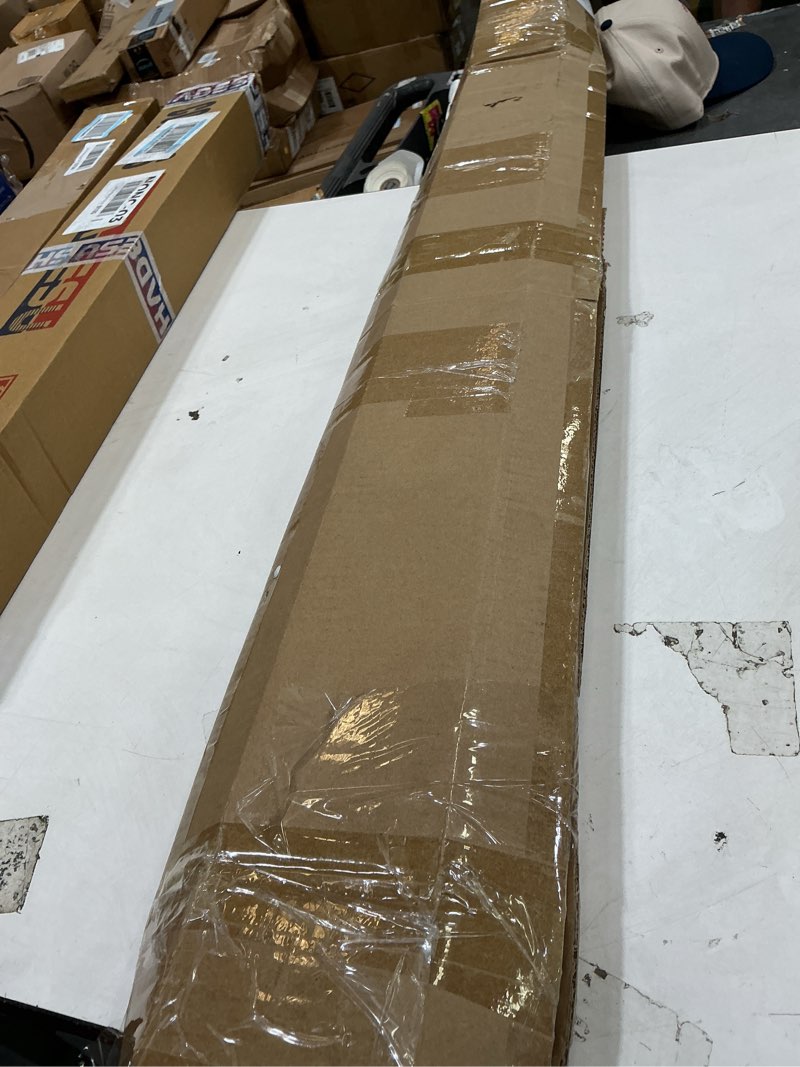 Condition photo showing Good Condition for curtain rod