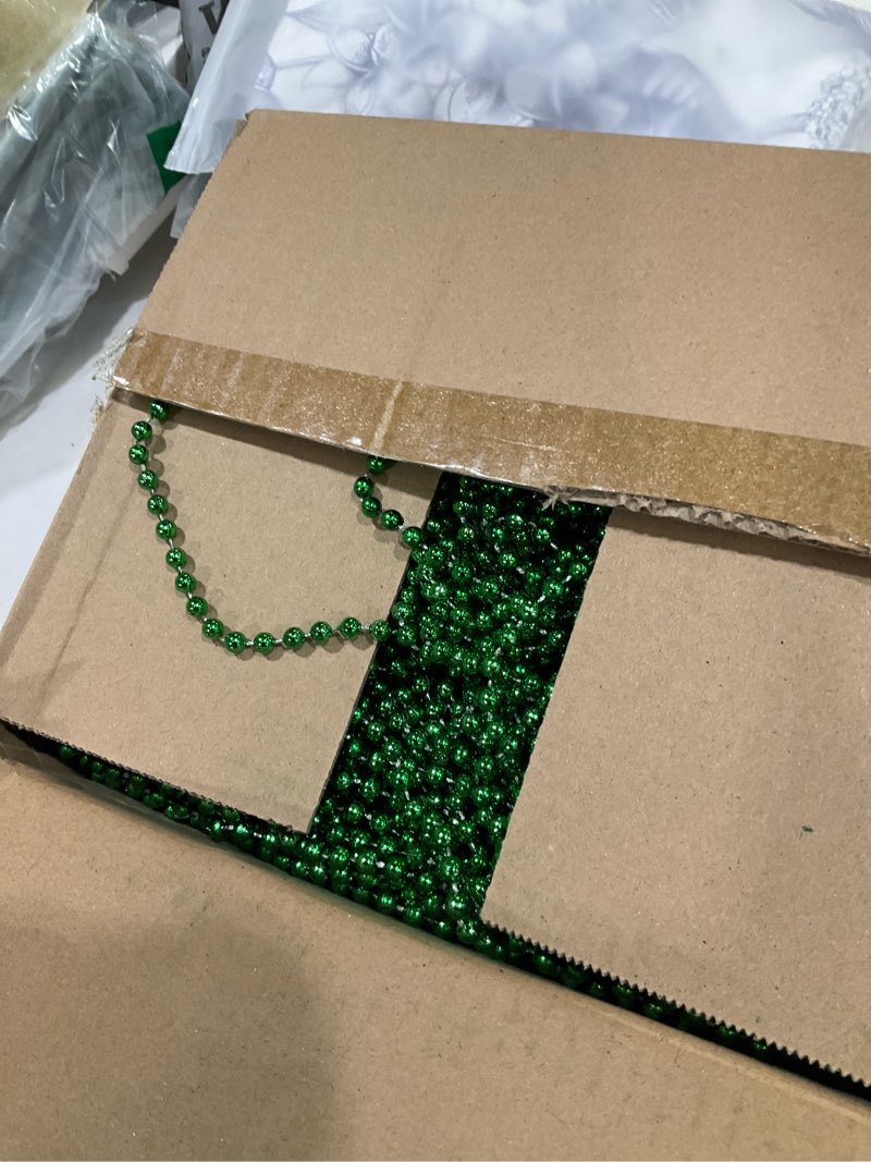 Condition photo showing Good Condition for 300 pcs st patricks day accessories green beads necklace bulk,st. particks day beaded necklaces decorations set for party favors&parade throws,metallic green irish saint patricks day party decorations