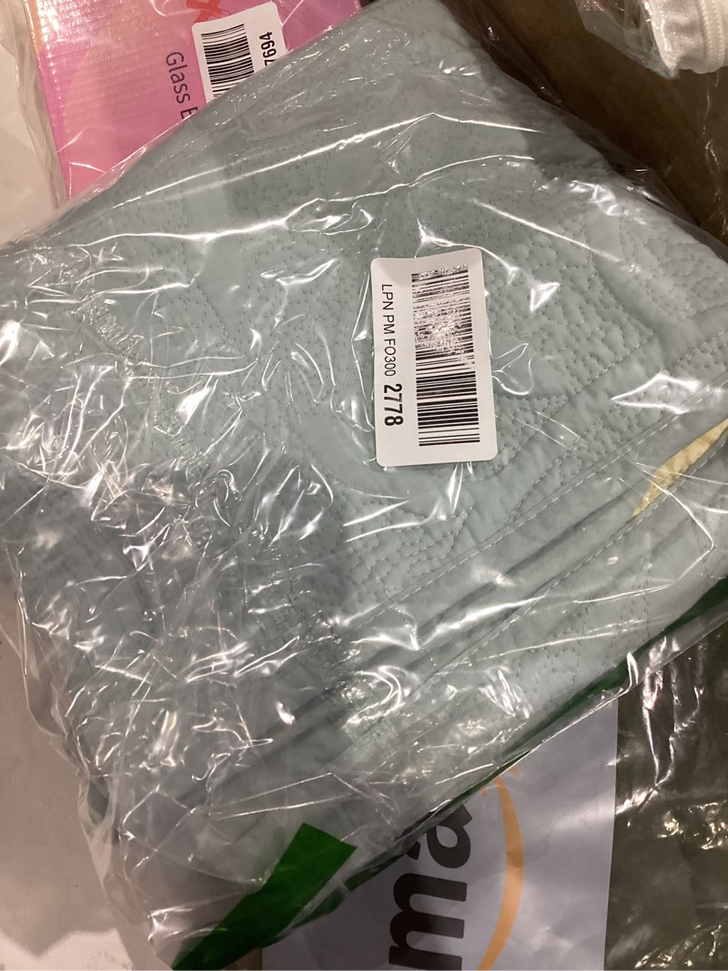 Condition photo showing As Is for Cotton Embroidery Couch Sofa Cover Leaf and Floral Pattern Nonslip Quilted Furniture Protector Slipcover for Dogs, Children, Pets Sofa Slipcover Machine Washable (Blue,28"x28") 28"x28"/Square Blue