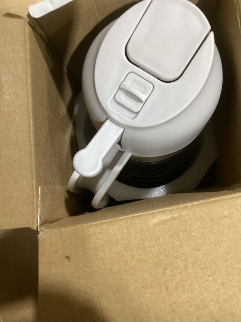 Condition photo showing Good Condition for TrendPlain 16oz/470ml Glass Olive Oil Sprayer for Cooking – 2 in 1 Olive Oil Dispenser Bottle for Kitchen Gadgets and Air Fryer Accessories, Salad, BBQ - Ash