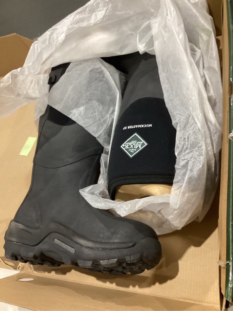Condition photo showing Good Condition for muck men's muckmaster tall boot 8 black