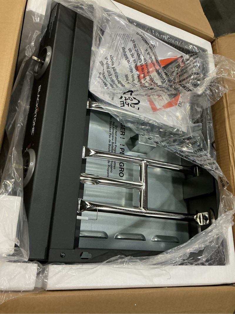 Condition photo showing Good Condition for blackstone 22" culinary omnivore portable griddle 361-sq in black powder-coated steel portable liquid propane grill