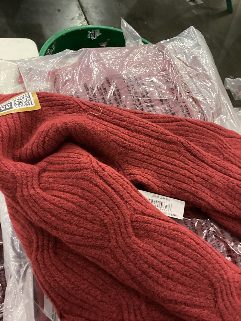 Amazon Essentials Women's Winter Long-Sleeve Sweater, Soft Touch Funnel Neck Cable Knit, Dark Red, S