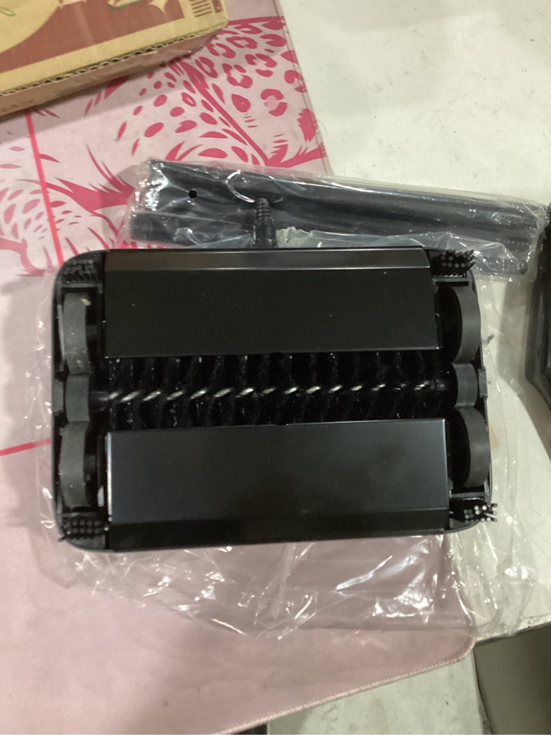 Condition photo showing Good Condition for eyliden carpet sweeper, mini size lightweight hand push - no noise, non-electric, easy manual sweeping only for carpet cleaning (black)