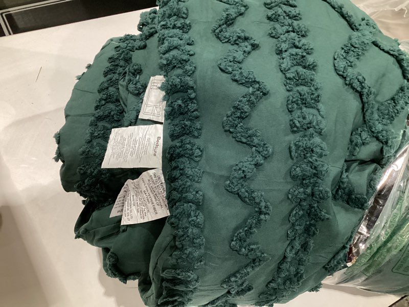 Condition photo showing As Is for Bedsure Boho Comforter Set King - Olive Green Tufted King Size Comforter, 3 Pieces Farmhouse Shabby Chic Embroidery Bed Set, Soft Fluffy Geometric Pattern Bedding for All Seasons USED SIMILAR TO PHOTOS DARK GREEN