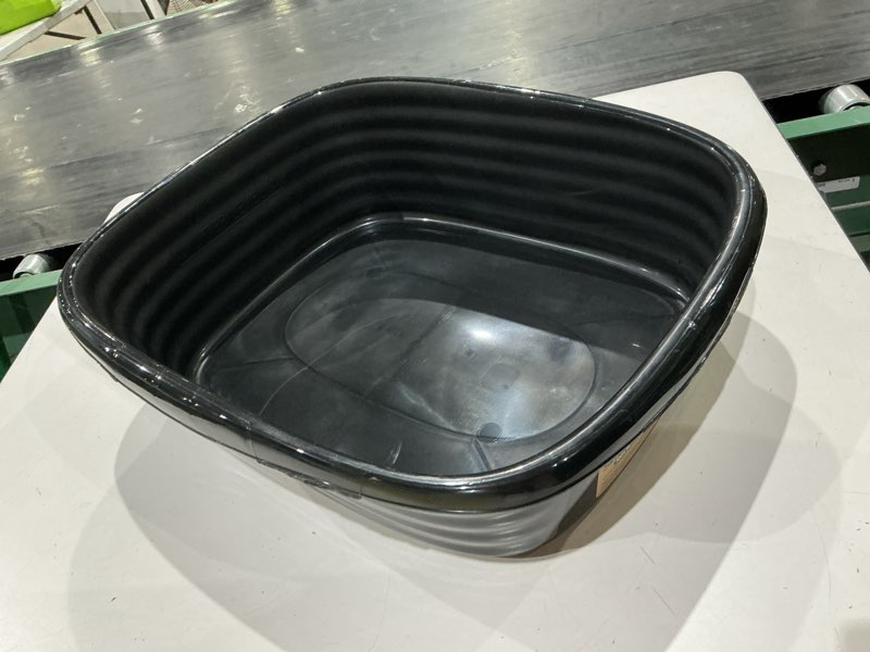 Condition photo showing Good Condition for arm & hammer simply recycled plastic cat litter pan, made in usa, easy to clean, large durable litter box, black