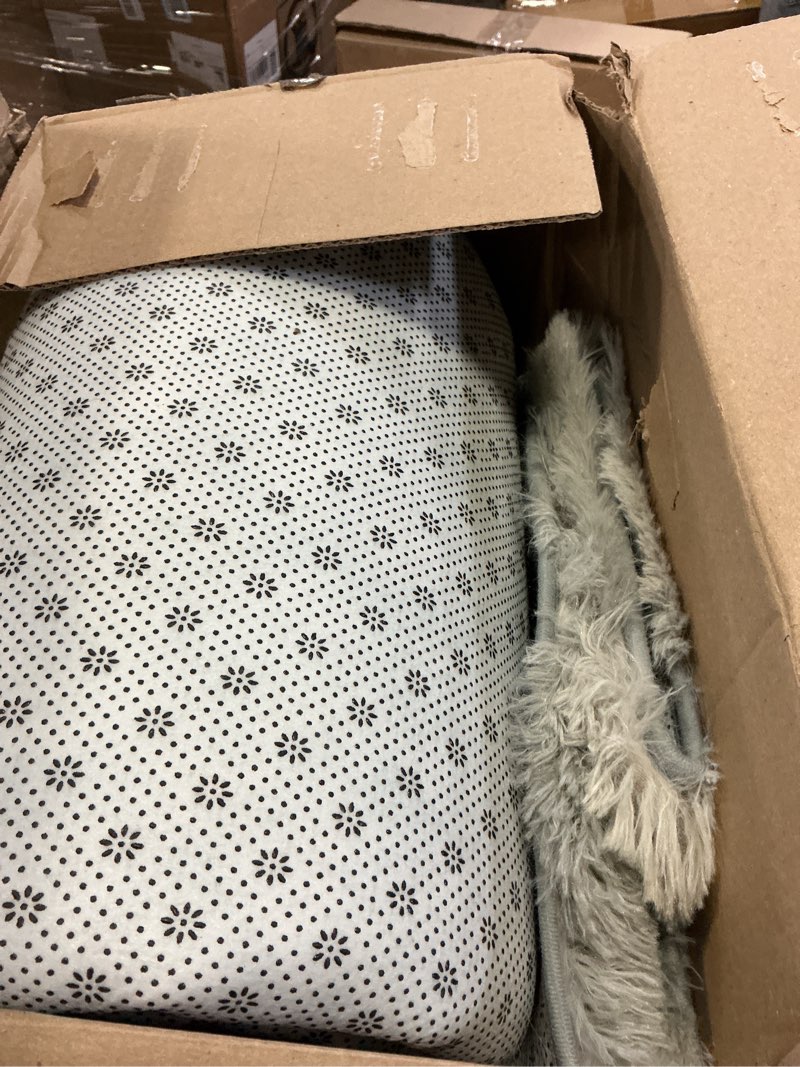 Condition photo showing Good Condition for Shag Area Rugs for Bedroom Living Room,5X8 Ultra Soft Fluffy Area Rugs for Dorm, Indoor Carpet Nursery Rugs for Kids Room Home Decor,Tie-Dye Grey 5' x 8' (Rectangular) Mottling Grey