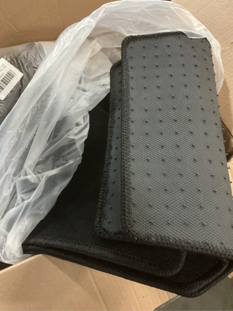 Condition photo showing Good Condition for waterproof universal fit car floor mats,velvet car carpet mats, black car mats with anti-slip nibbs backing driver heel pad fit for suv,vans,sedans,trucks,set of 4pcs girl women men(all black) black2
