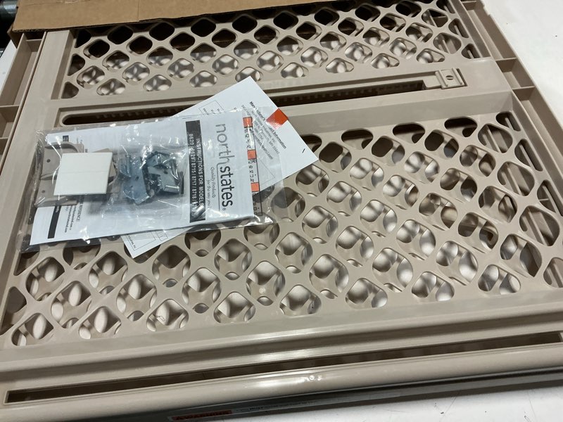 Condition photo showing Good Condition for Toddleroo by North States 42” Wide Supergate Ergo Baby Gate, Made in USA: For Doorways or stairways. Includes Wall Cups. Pressure or Hardware Mount. 26” - 42” Wide (26" Tall, Sand) (B01HG7E5R8)