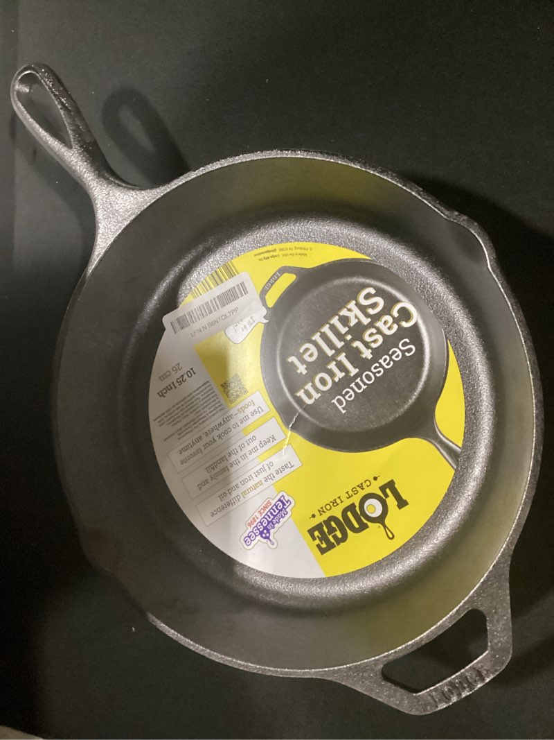 Condition photo showing New/Like New for lodge 10.25 inch cast iron skillet – pre-seasoned frying pan with teardrop handle – oven, stovetop, grill & campfire use – made in usa – durable, non-toxic, even-heating cookware – black 10.25 inch (1 count)