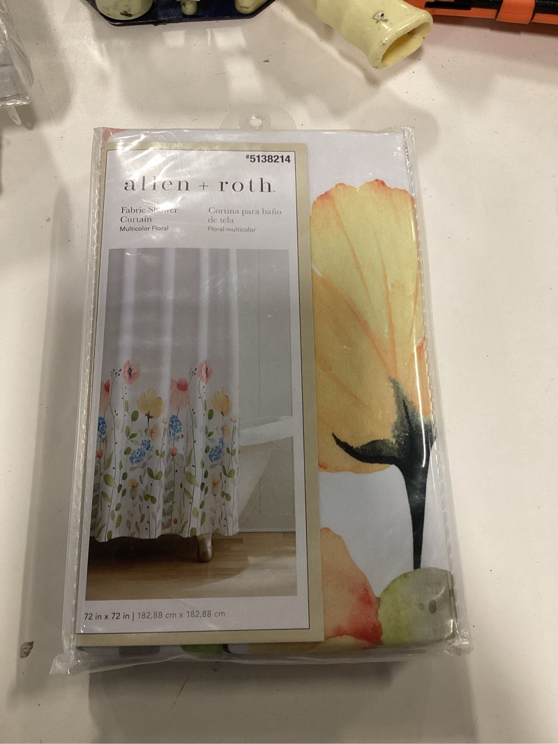 Condition photo showing New/Like New for allen + roth 72.0-in W x 72-in L White Floral Mildew Resistant Polyester Shower curtain Item #5138214 | Model #BLMNGMD-960-106