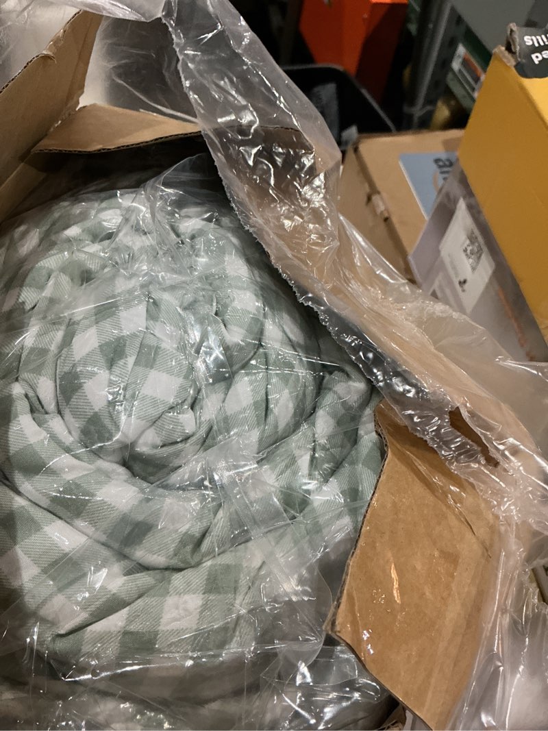 Condition photo showing Good Condition for oli anderson king comforter set, light green gingham, 3 pieces | reversible checkered bedding set, lightweight & fluffy, soft microfiber, includes 2 pillowcases, all season comfort gingham - light green king