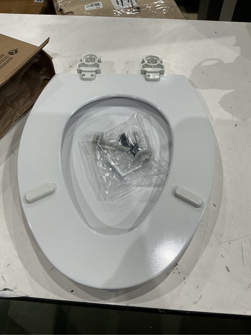 Condition photo showing Good Condition for bemis 1500ec 390 lift-off wood elongated toilet seat, cotton white (pack of 1) elongated basic