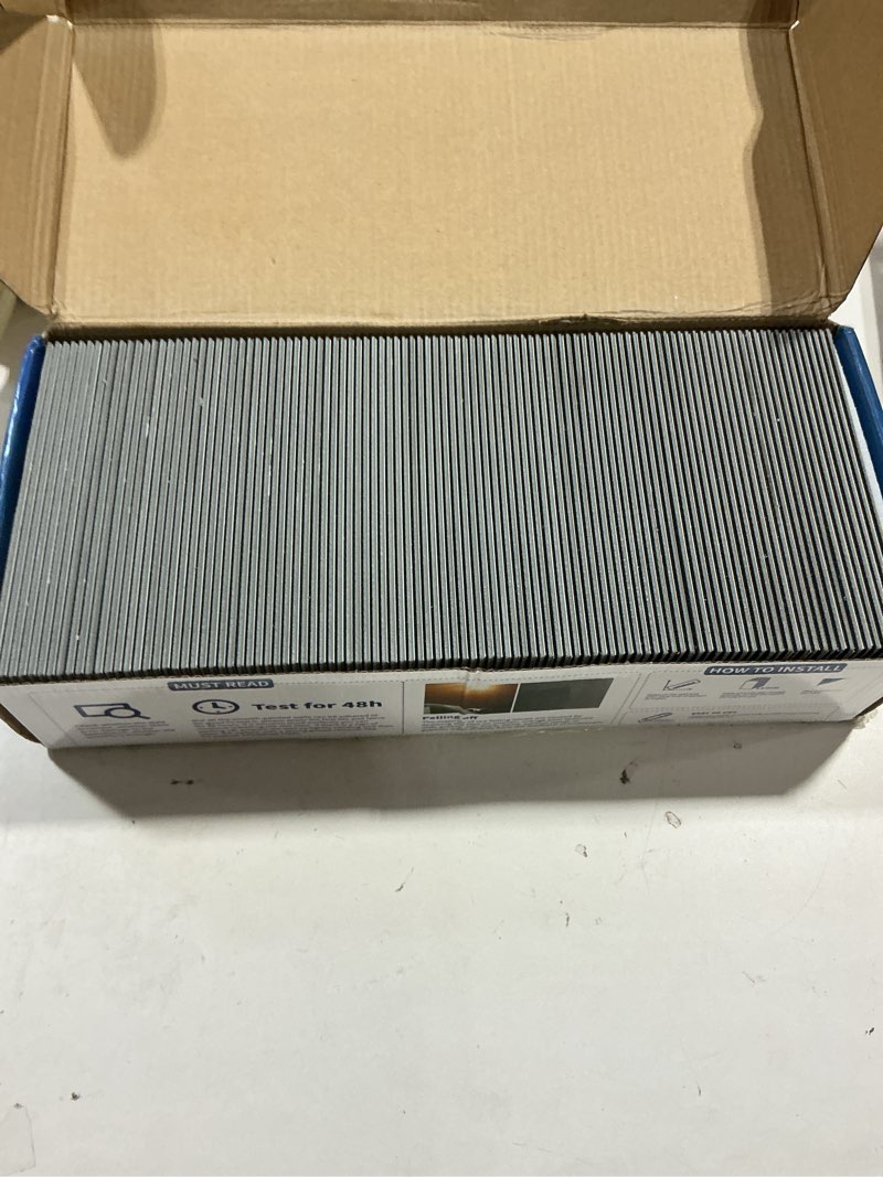 Condition photo showing Good Condition for art3d 102-piece peel and stick wall tile for kitchen backsplash, bathroom, fireplace, 3in. × 6in. stick on subway tile, glossy white glossy white 3" x 6“