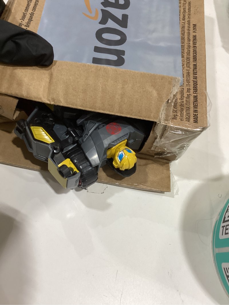 Condition photo showing Good Condition for Transformers Toys Space Blast 2-Pack, Bumblebee and Autobot Blades 4.5-Inch Action Figures, Preschool Robot Toys for Kids Ages 3 and Up (Amazon Exclusive)