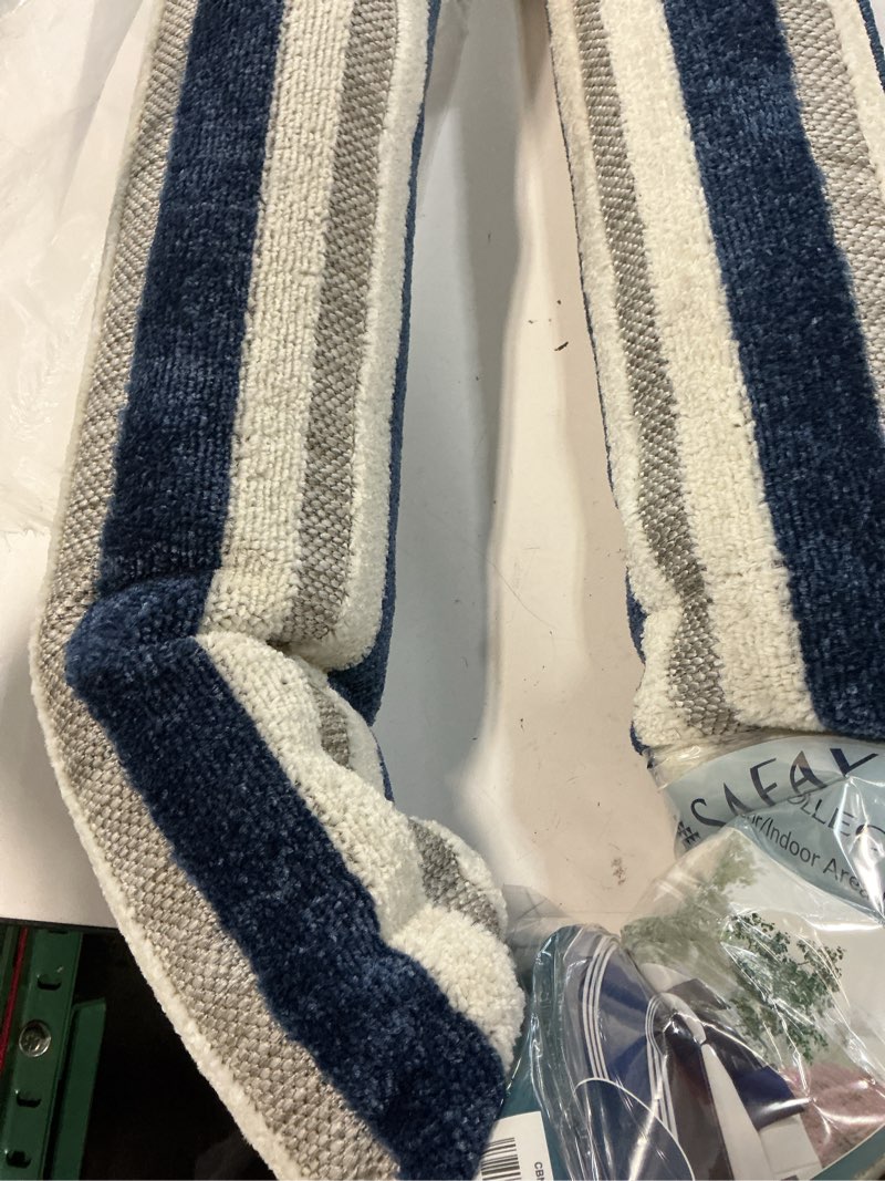 Condition photo showing Good Condition for safavieh cabana 303m blue/ivory 8ft x 10ft large rectangle rug