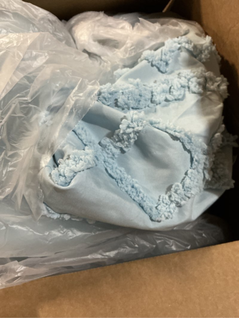 Condition photo showing As Is for Amazon Basics Lightweight, Soft King Size Comforter Sets, All-Season Down-Alternative 3-Piece Bedding Set, Pinch Pleat Design, Spa Blue Spa Blue King