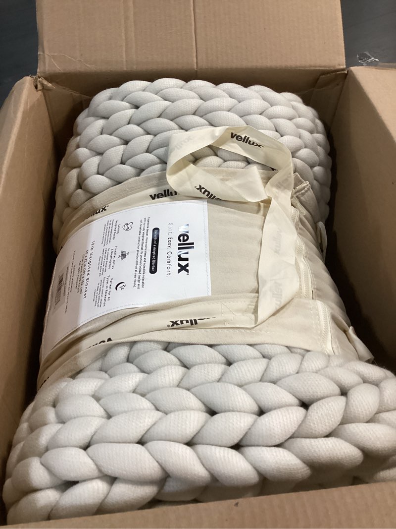 Condition photo showing Good Condition for Vellux Weighted Throw Blanket, 13lbs - Chunky Knit Blanket - Soft & Breathable - Home Decor Cozy Blanket for Couch, Sofa and Bed – Grey