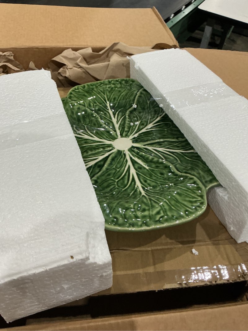 Condition photo showing Good Condition for le jardin cabbage 3d 13\" round platter – sculpted green stoneware leaf platter – heirloom-inspired serveware for spring & summer seasonal dining and entertaining