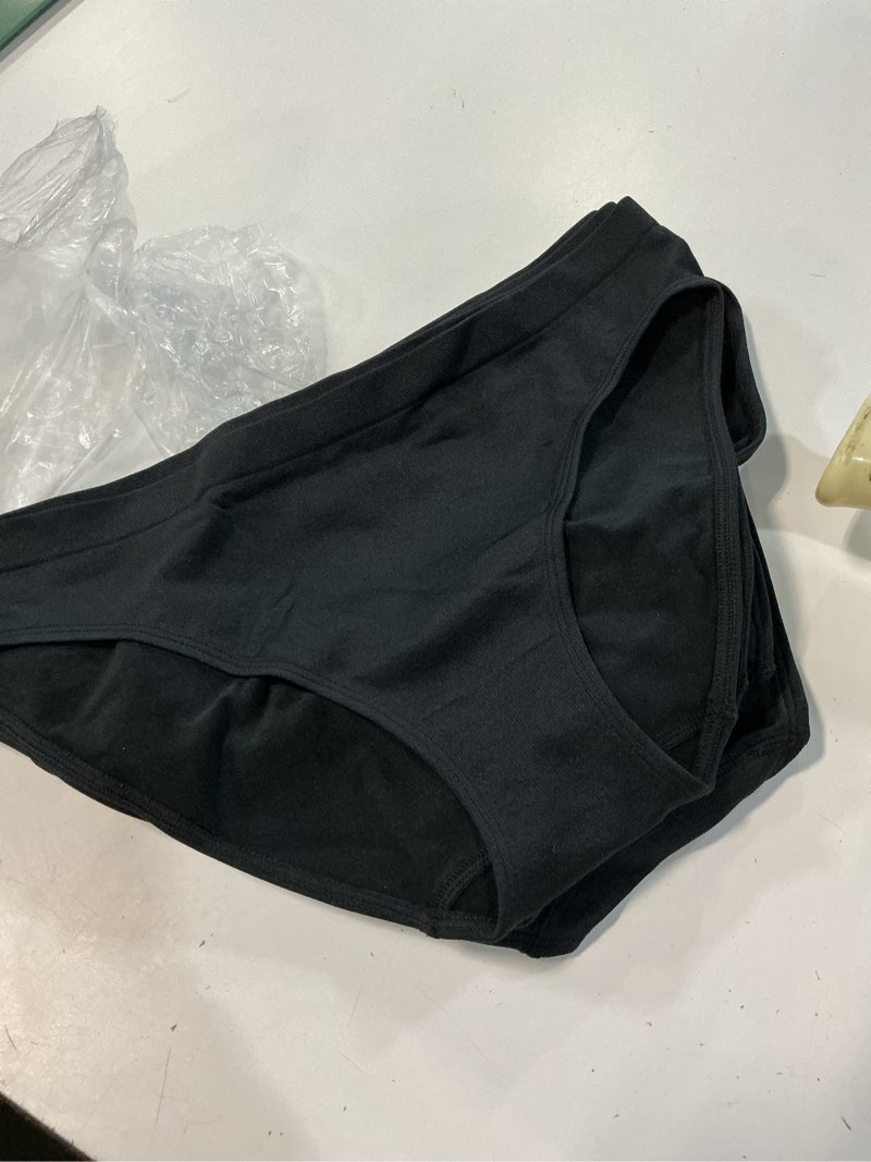 Condition photo showing Good Condition for smoothing comfort bikini (6-pack), s, black