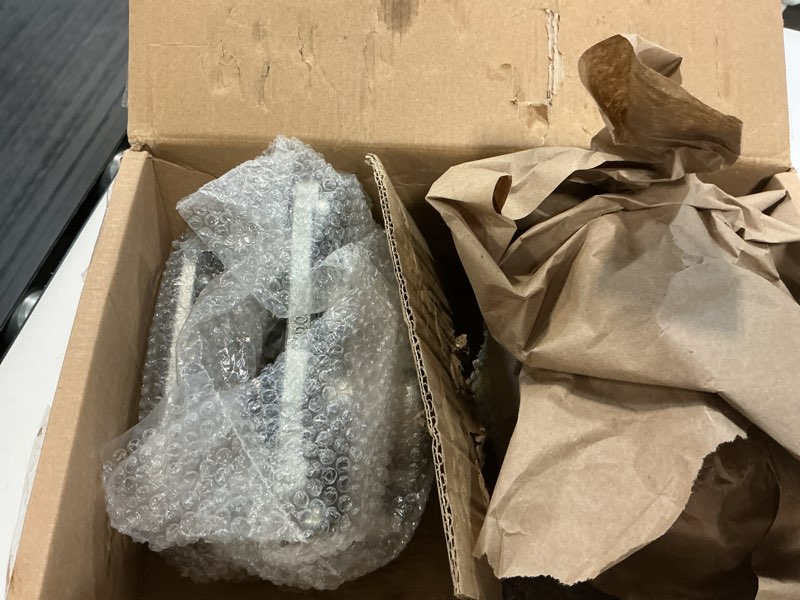Condition photo showing Good Condition for front brake caliper compatible with subaru forester 1998-2002, impreza 1998-2001, legacy 1997-2002, outback 2000, driver and passenger side with bracket