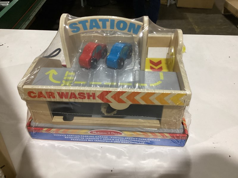 Condition photo showing Good Condition for Melissa & Doug Service Station Parking Garage with 2 Wooden Cars and Drive-Thru Car Wash